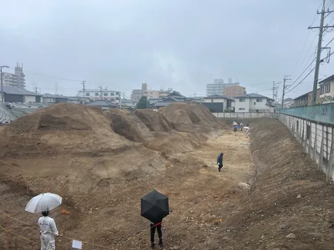 上条城跡の堀の調査風景